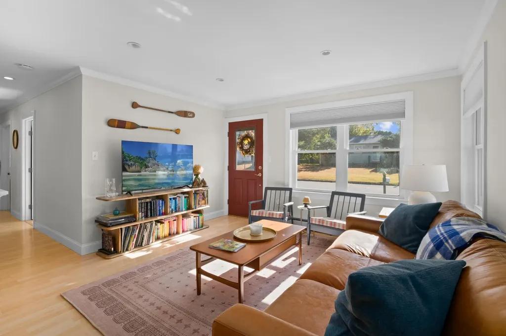 18 Middlebrook Road Dover NH 03820