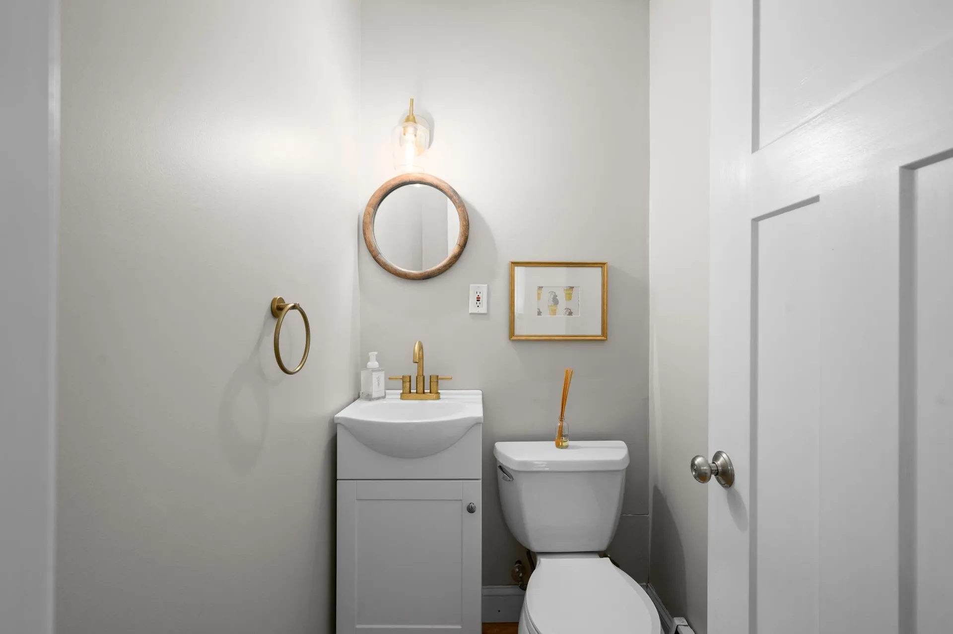 18 Middlebrook Road Dover NH 03820