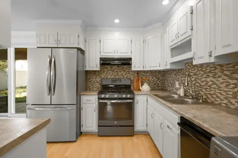 18 Middlebrook Road Dover NH 03820