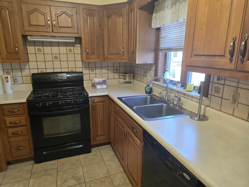 699 Montgomery Street Manchester NH 03102