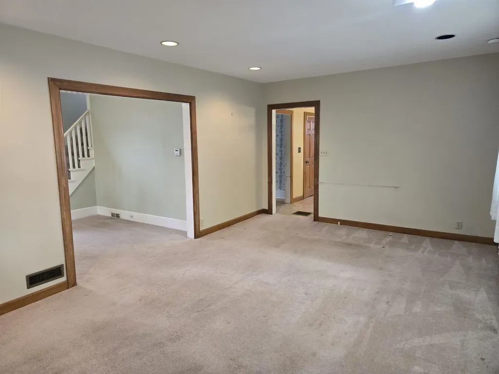 699 Montgomery Street Manchester NH 03102