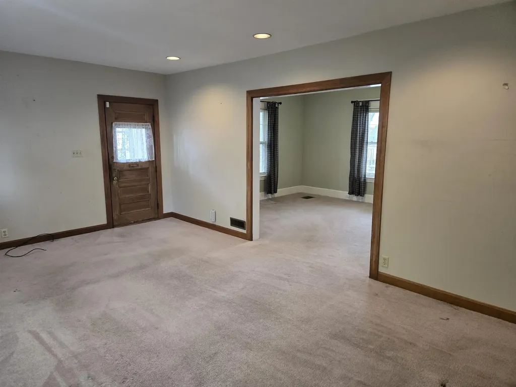 699 Montgomery Street Manchester NH 03102