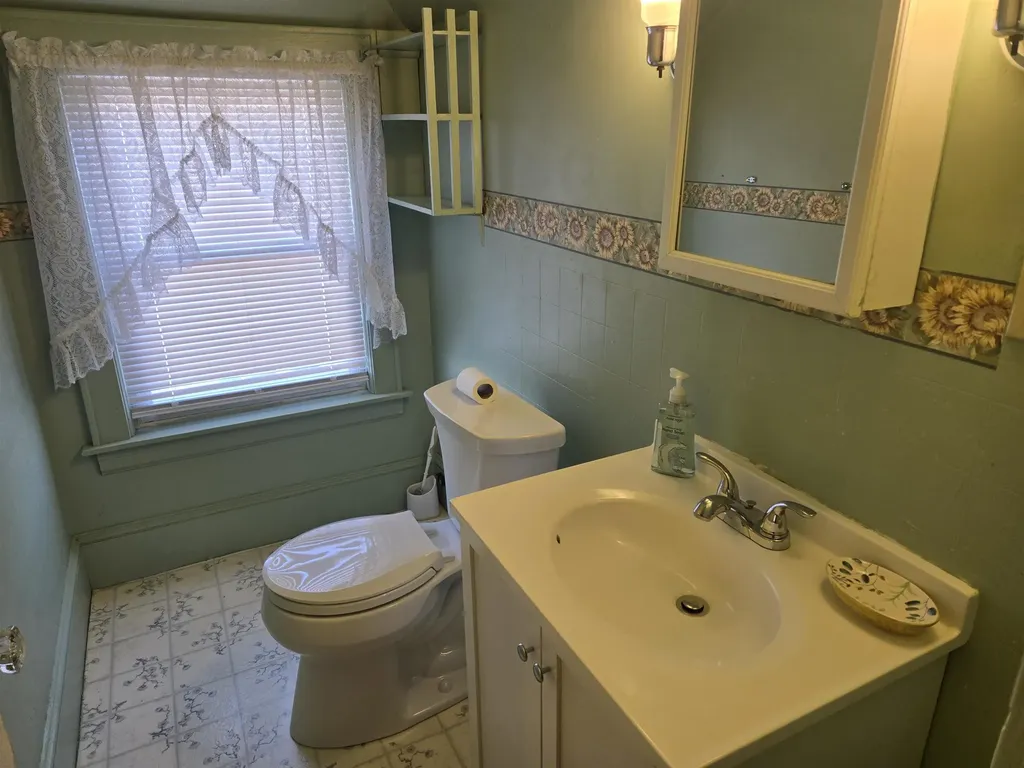 699 Montgomery Street Manchester NH 03102