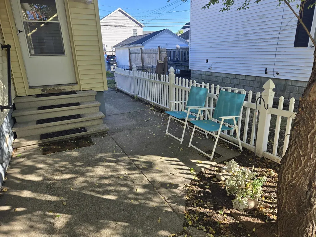 699 Montgomery Street Manchester NH 03102