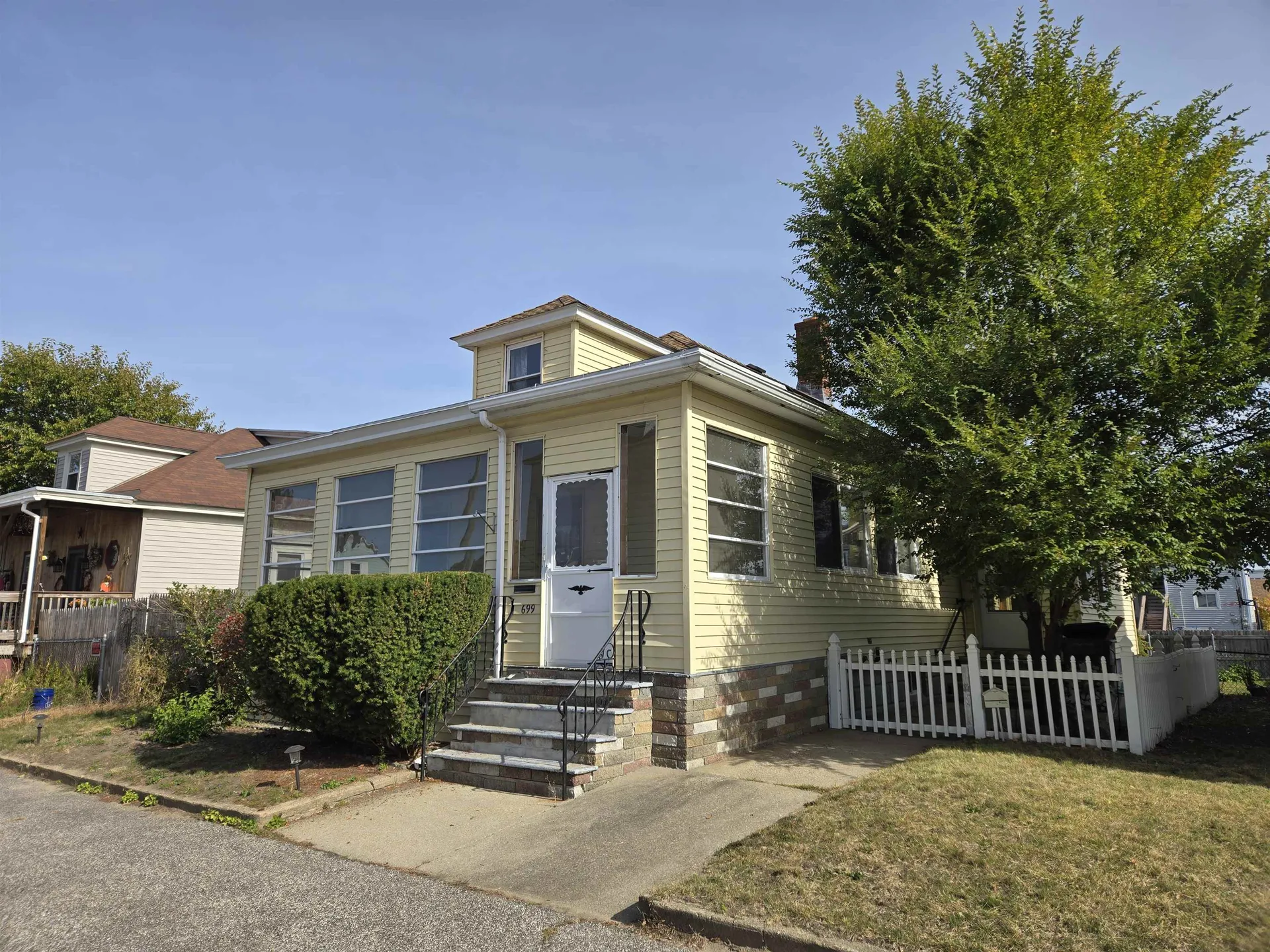 699 Montgomery Street Manchester NH 03102