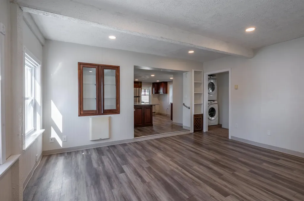 167 Mammoth Road Manchester NH 03104