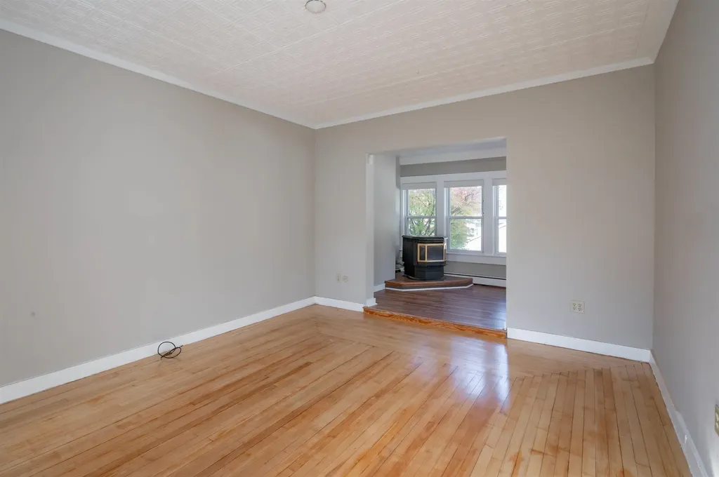 167 Mammoth Road Manchester NH 03104