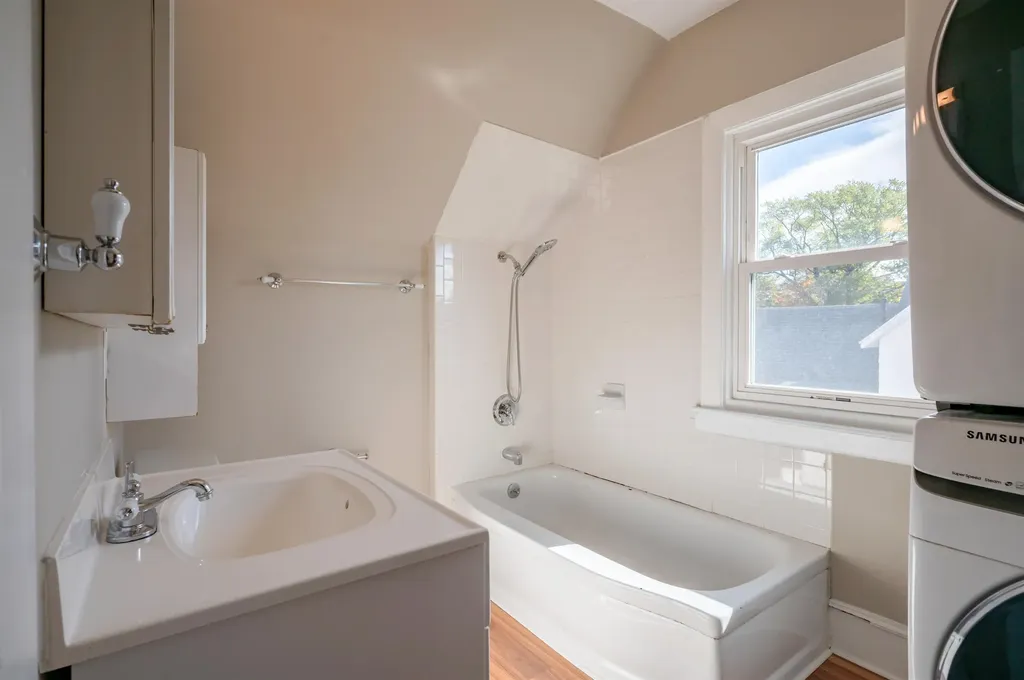 167 Mammoth Road Manchester NH 03104