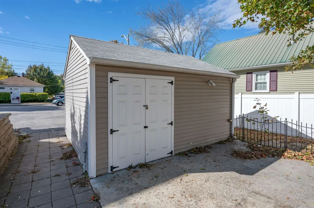 167 Mammoth Road Manchester NH 03104