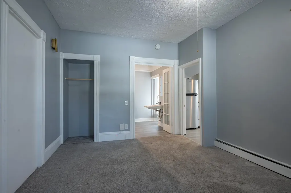 167 Mammoth Road Manchester NH 03104