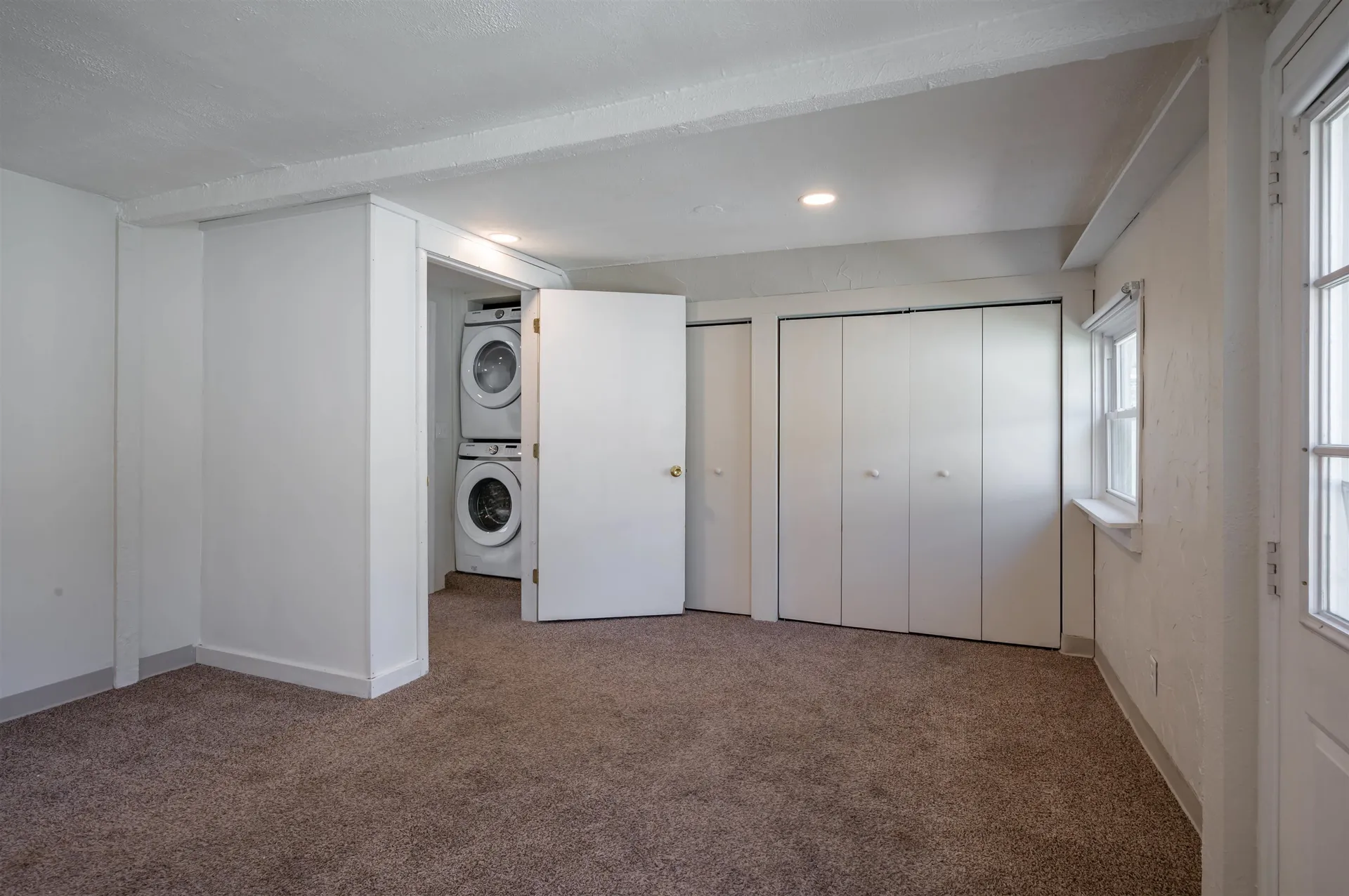 167 Mammoth Road Manchester NH 03104