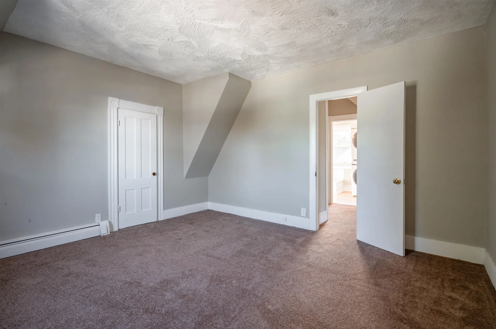 167 Mammoth Road Manchester NH 03104