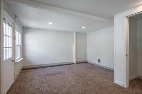 167 Mammoth Road Manchester NH 03104