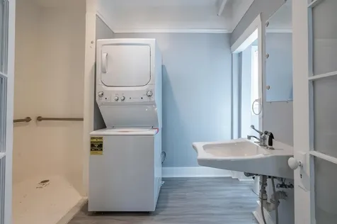 167 Mammoth Road Manchester NH 03104