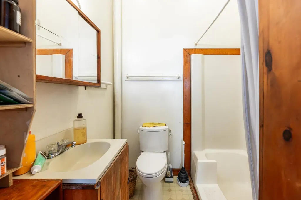 8 Light Street Lebanon NH 03766