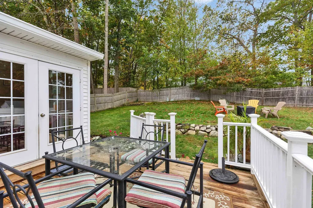 52 Jonathan Lane Manchester NH 03104