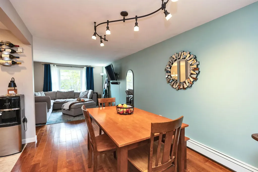 52 Jonathan Lane Manchester NH 03104