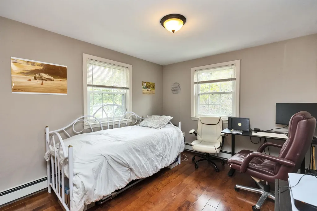 52 Jonathan Lane Manchester NH 03104