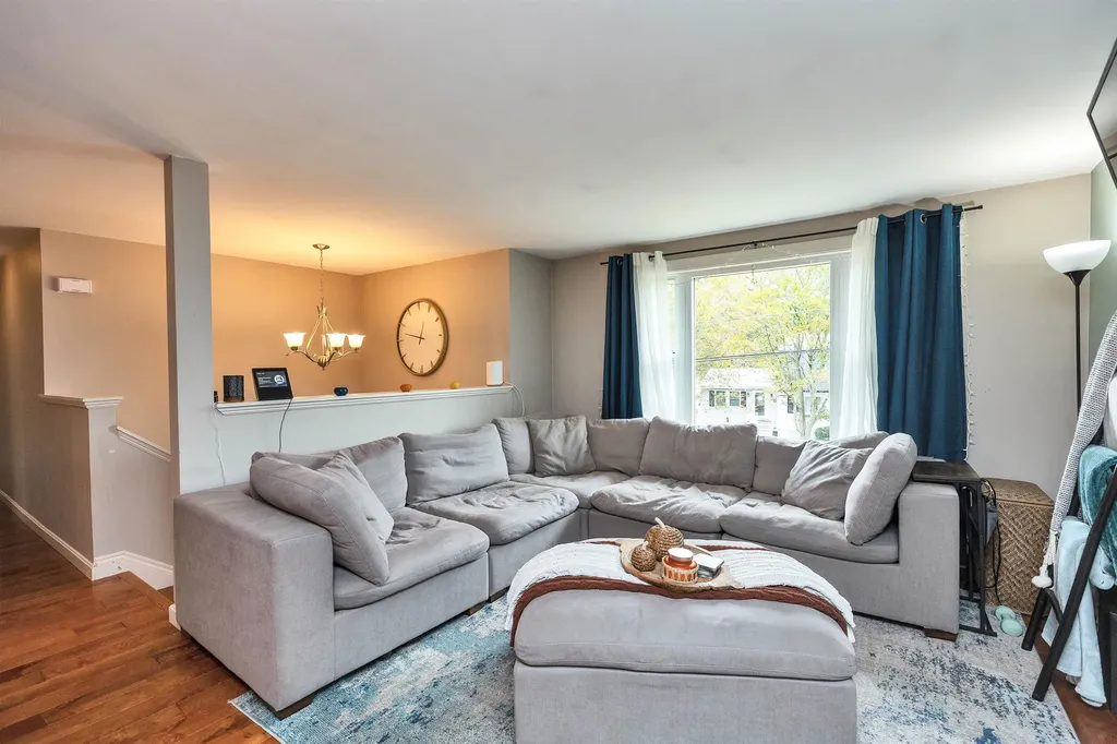 52 Jonathan Lane Manchester NH 03104