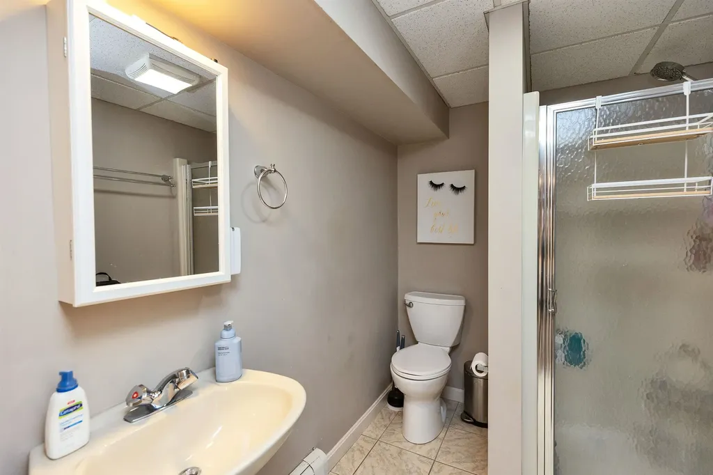 52 Jonathan Lane Manchester NH 03104