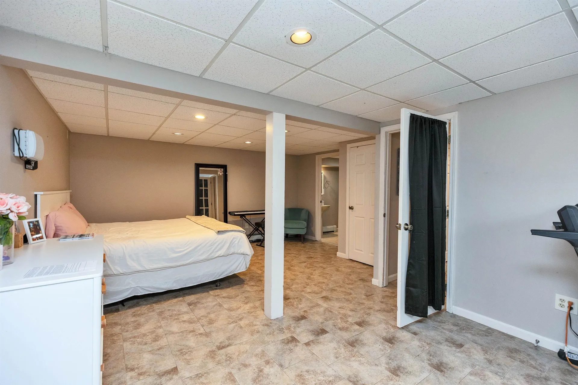 52 Jonathan Lane Manchester NH 03104