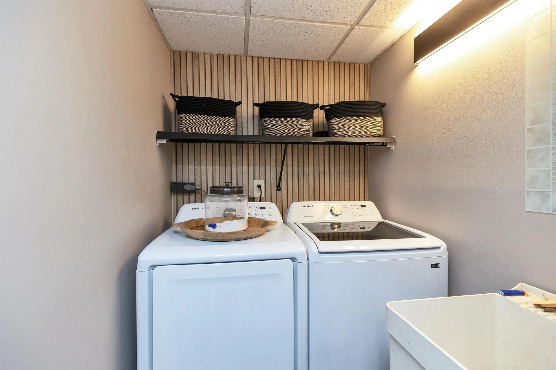 52 Jonathan Lane Manchester NH 03104