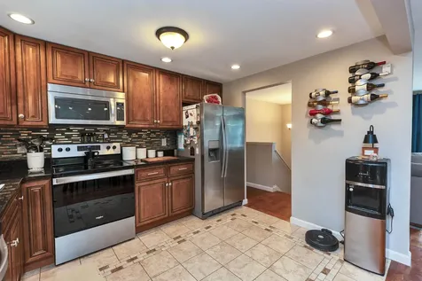 52 Jonathan Lane Manchester NH 03104