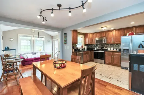 52 Jonathan Lane Manchester NH 03104