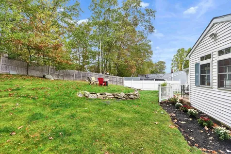 52 Jonathan Lane Manchester NH 03104