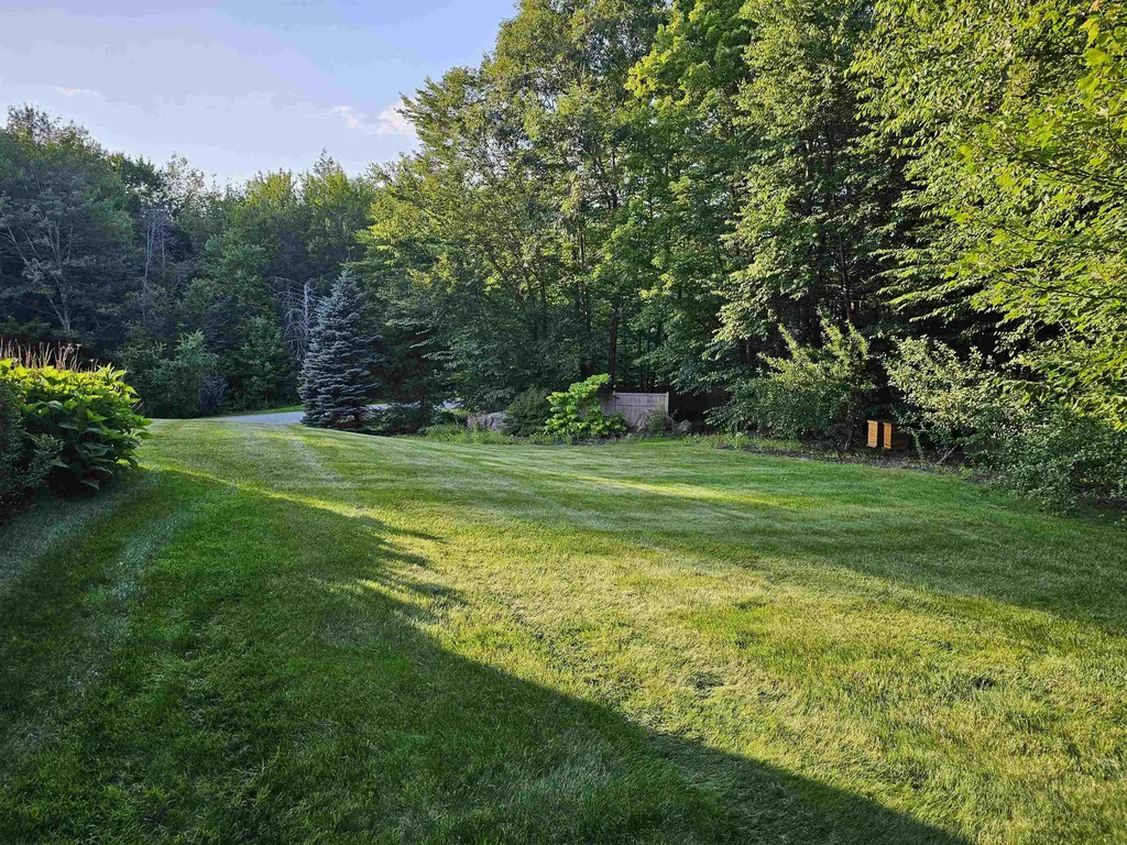 27 Revolutionary Lane Nottingham NH 03290