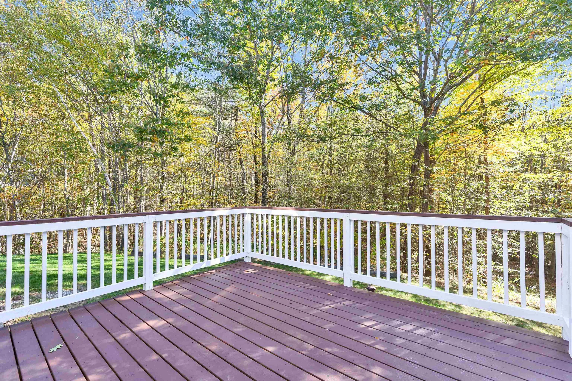 27 Revolutionary Lane Nottingham NH 03290