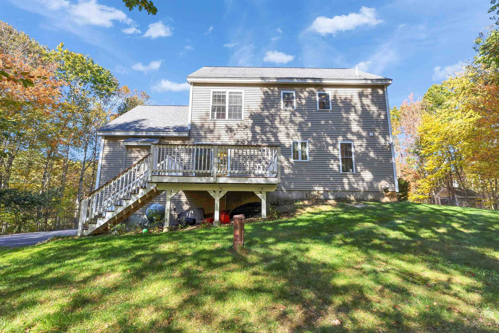 27 Revolutionary Lane Nottingham NH 03290