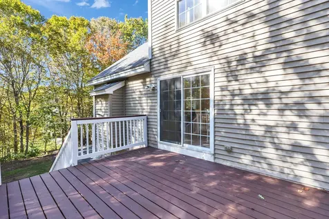 27 Revolutionary Lane Nottingham NH 03290