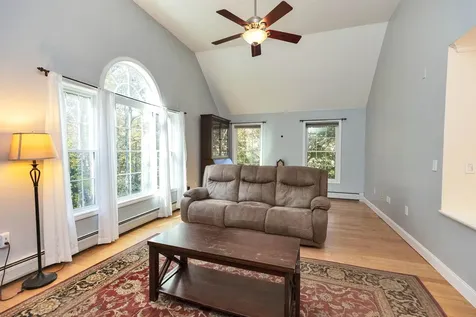 27 Revolutionary Lane Nottingham NH 03290