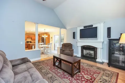 27 Revolutionary Lane Nottingham NH 03290