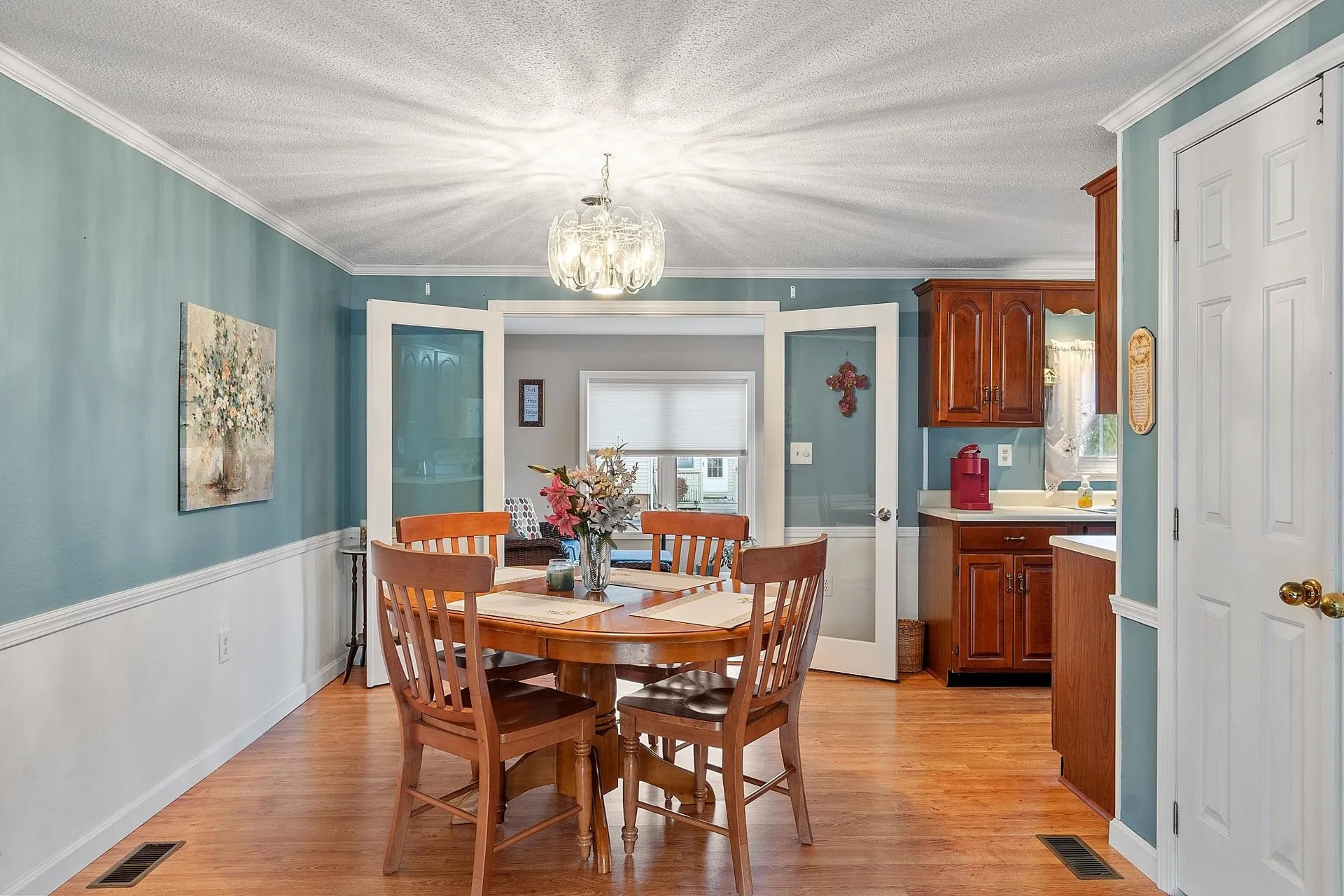 18 Lilac Court Raymond NH 03077