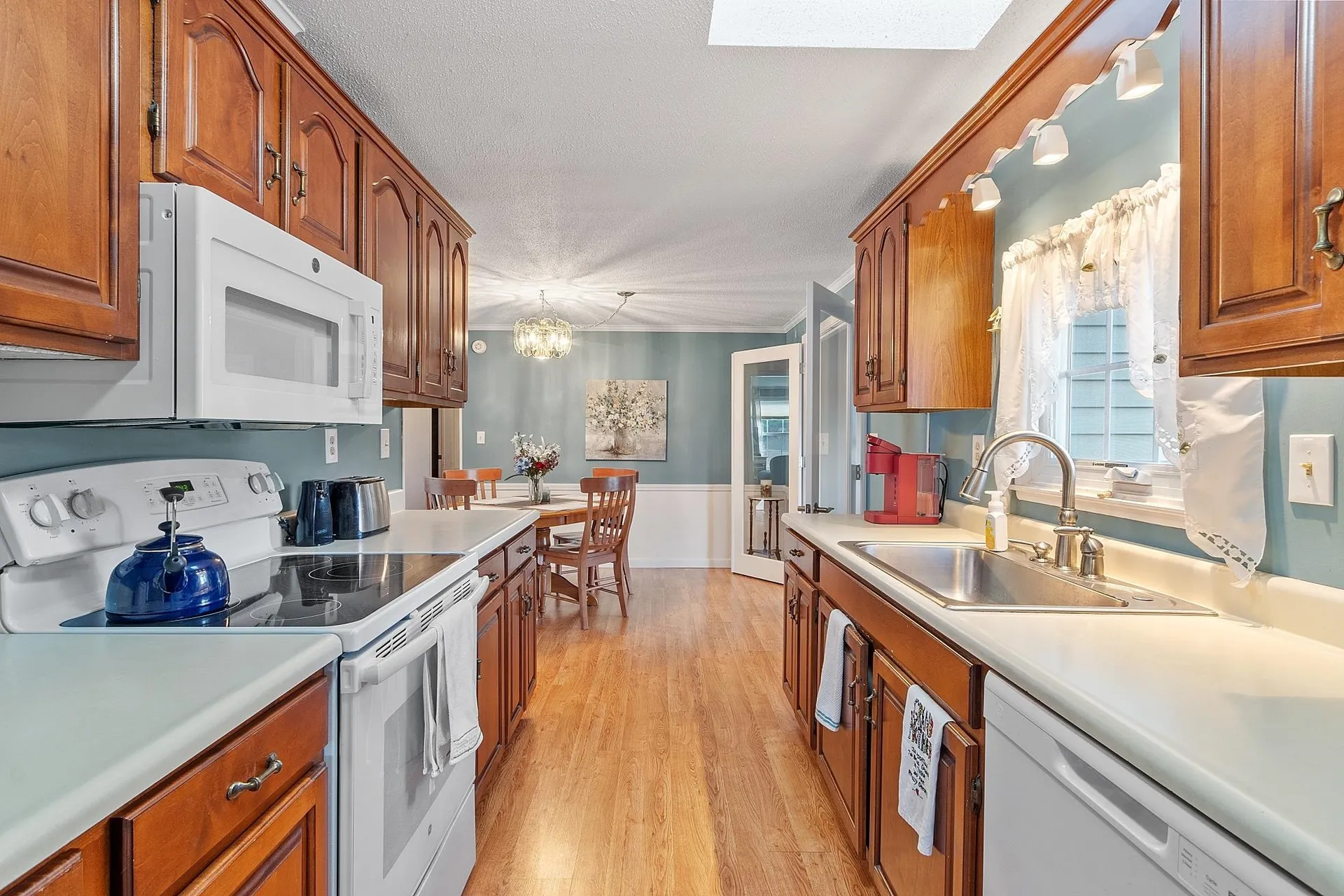 18 Lilac Court Raymond NH 03077