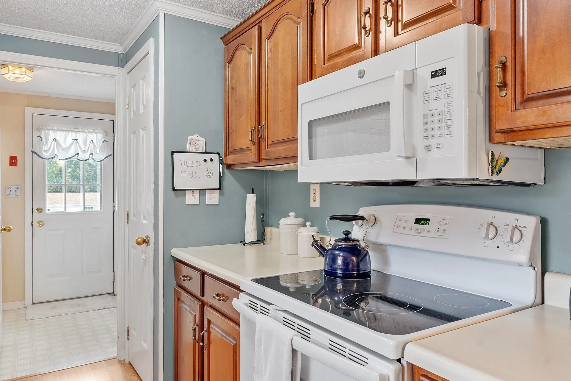 18 Lilac Court Raymond NH 03077