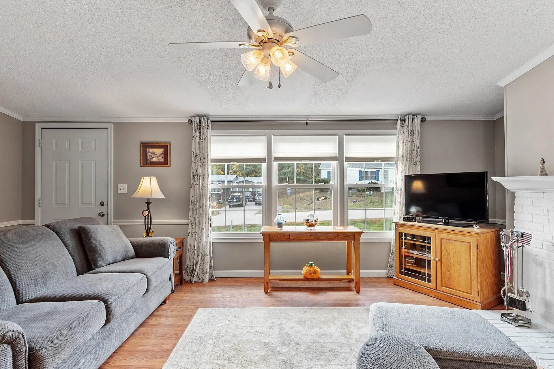 18 Lilac Court Raymond NH 03077