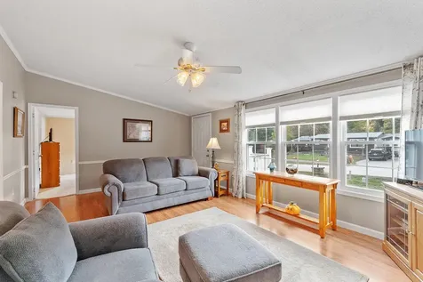 18 Lilac Court Raymond NH 03077