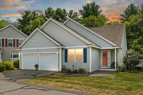 16 Jamesway Drive Litchfield NH 03052