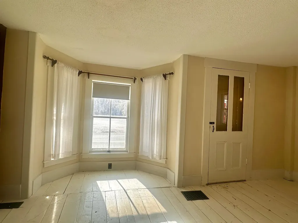 2197 North Main Street Londonderry VT 05148