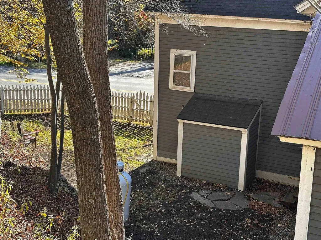 2197 North Main Street Londonderry VT 05148