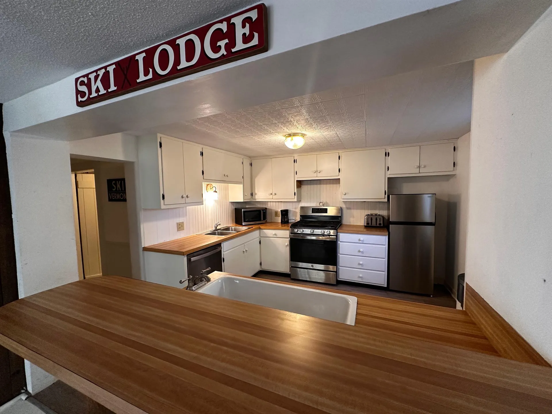 2197 North Main Street Londonderry VT 05148