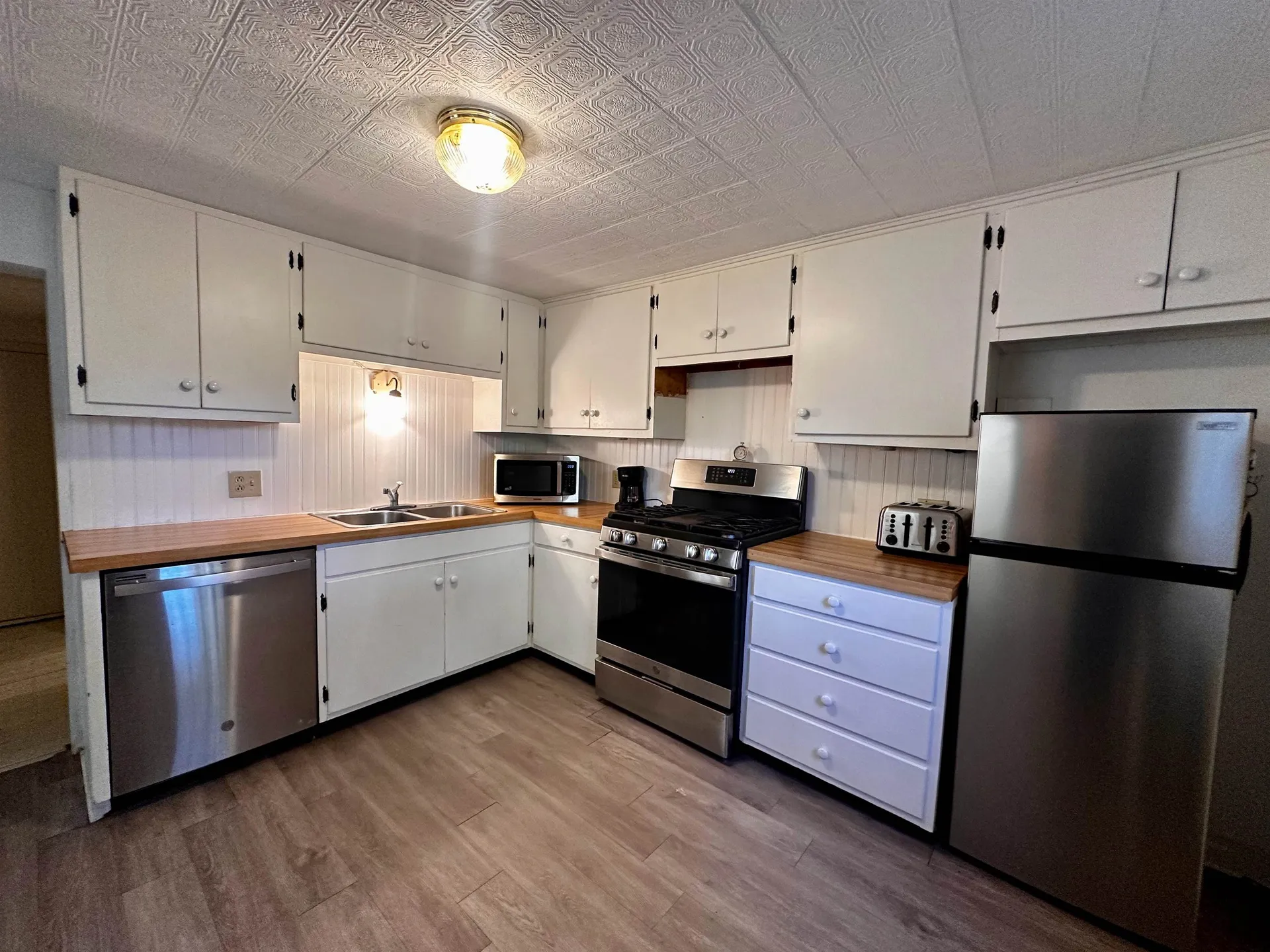 2197 North Main Street Londonderry VT 05148