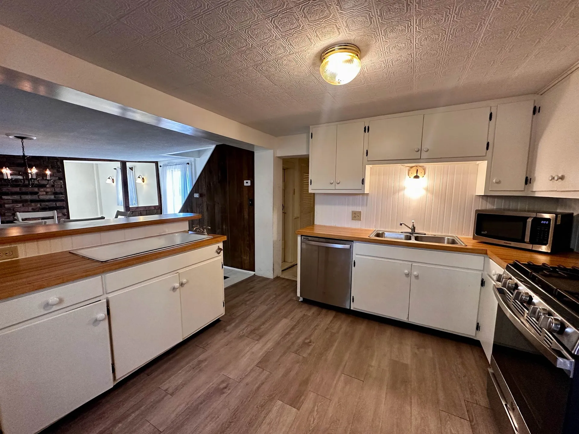 2197 North Main Street Londonderry VT 05148