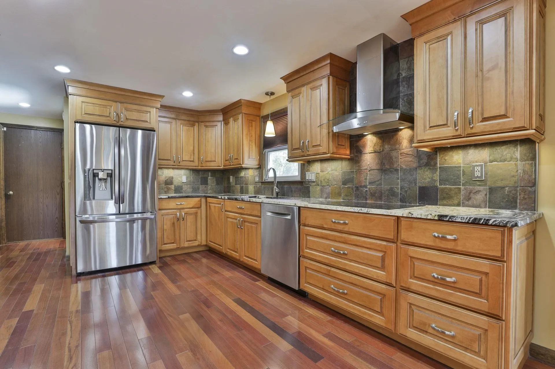 33 Cannon Drive Nashua NH 03062