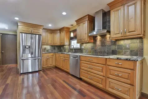 33 Cannon Drive Nashua NH 03062