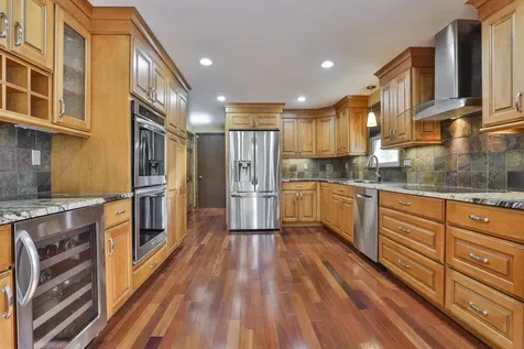 33 Cannon Drive Nashua NH 03062