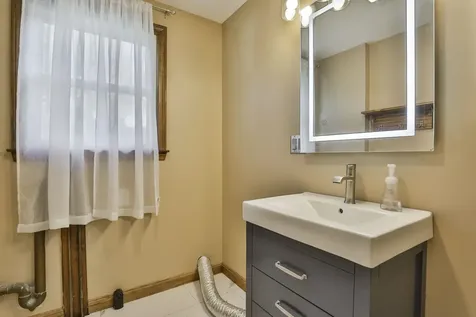 33 Cannon Drive Nashua NH 03062